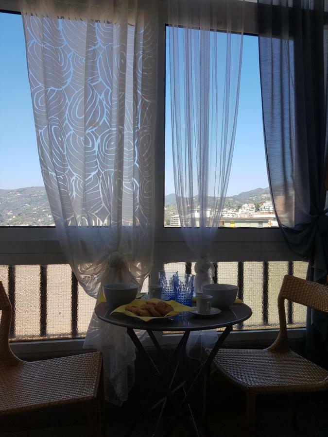 Romantica Fuga Con Vista Panoramica Sulla Citta Di Savona Apartman Kültér fotó