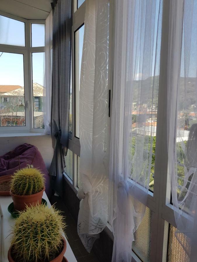 Romantica Fuga Con Vista Panoramica Sulla Citta Di Savona Apartman Kültér fotó